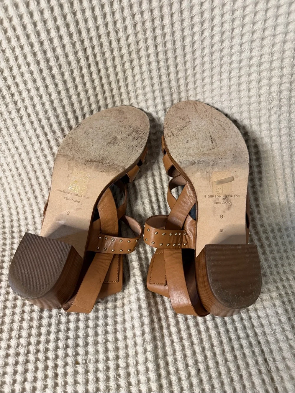 Sigerson Morrison Studded Leather Block Heel Sandals Tan Size 9B Designer Shoes - Picture 11 of 11
